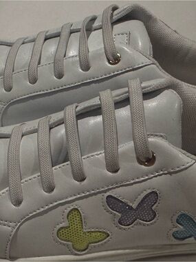 Kurt Geiger London white and butterflies size 5